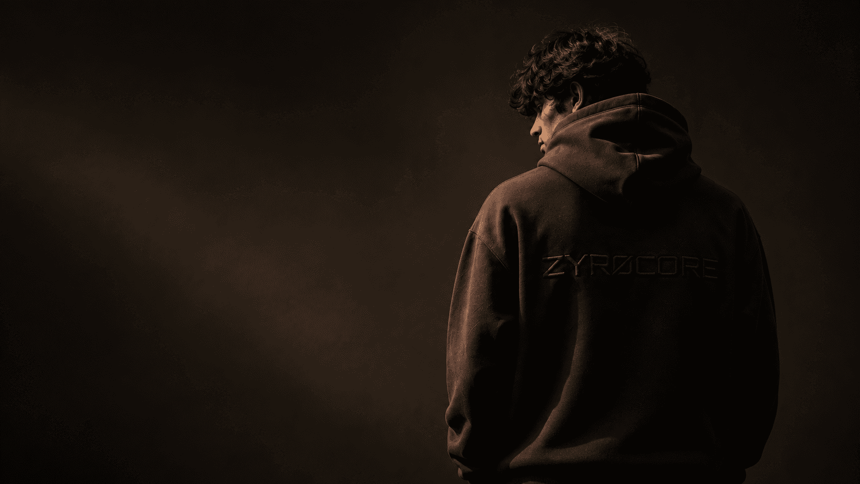 ZYRØCORE brown hoodie detail